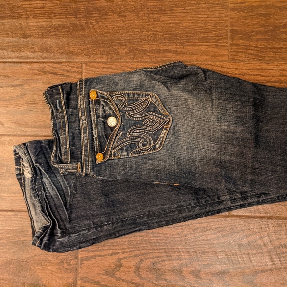 MEK - Picture 2 of 3